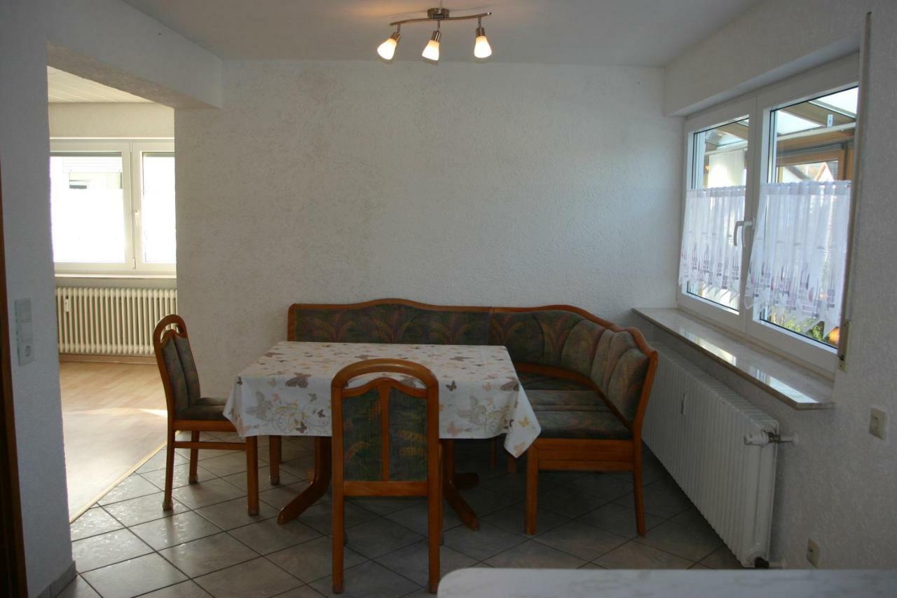 Apartmentbuymetzingen Riederich Esterno foto