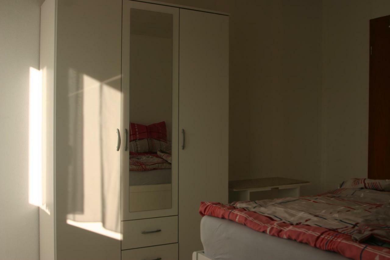 Apartmentbuymetzingen Riederich Esterno foto