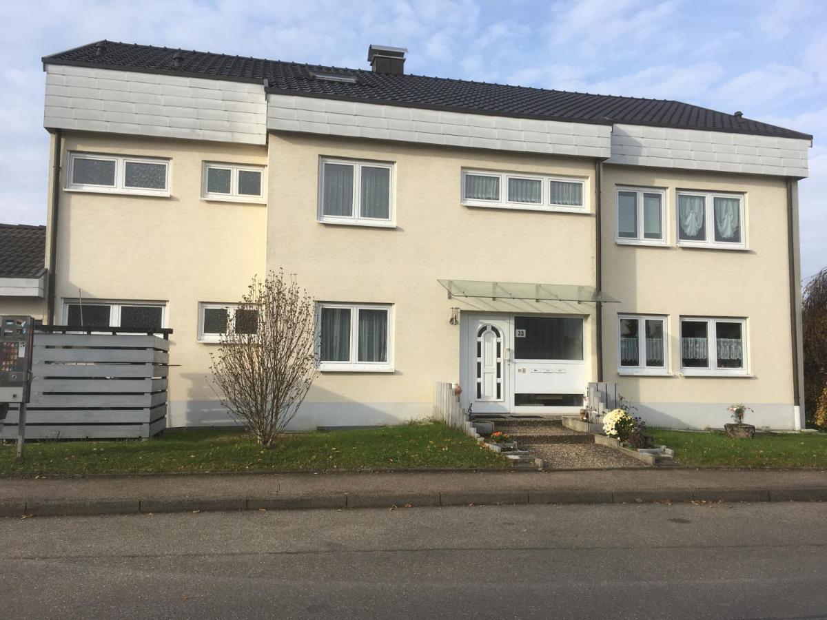 Apartmentbuymetzingen Riederich Esterno foto